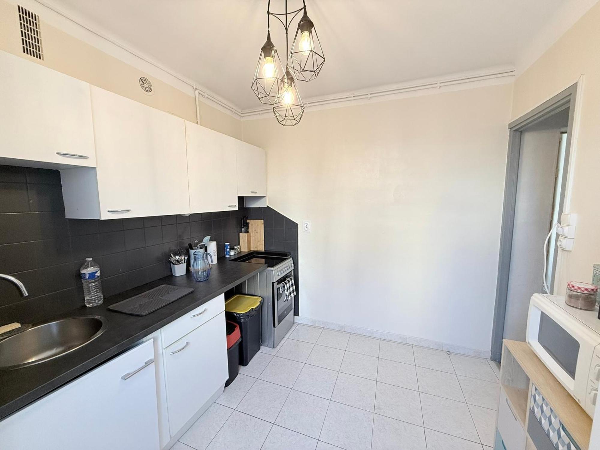 Les Arenes De Nimes - Centre Ville 10 Min Gare -Parking- 2 Chambres Bagian luar foto