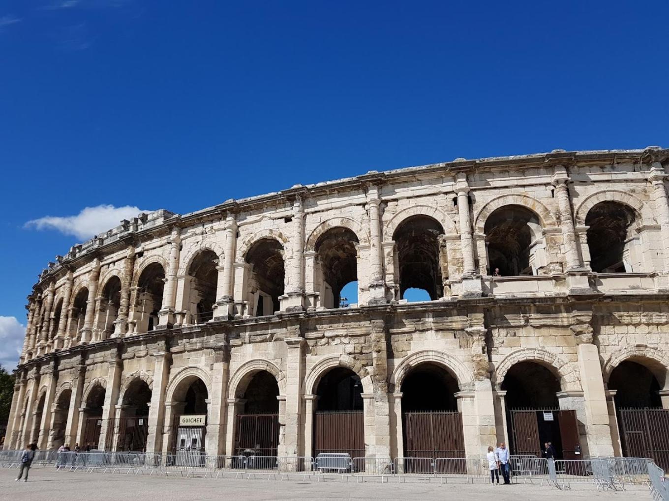 Les Arenes De Nimes - Centre Ville 10 Min Gare -Parking- 2 Chambres Bagian luar foto