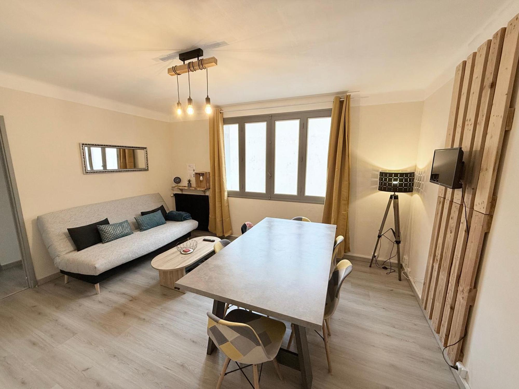 Les Arenes De Nimes - Centre Ville 10 Min Gare -Parking- 2 Chambres Bagian luar foto
